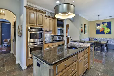 7108 Sanctuary Heights Court, Fort Worth, TX 76132 - Photo 12