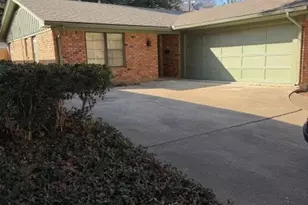 2728 McCart Ave, Fort Worth, TX 76110 - Photo 2