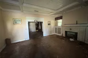 521 N 1st St, Lufkin, TX 75901 - Photo 4