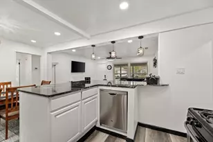 615 Circle Dr, Arlington, TX 76010 - Photo 14