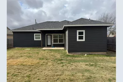 201 E 6th Street, McGregor, TX 76657 - Photo 18