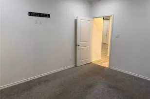 201 E 6th St, McGregor, TX 76657 - Photo 8