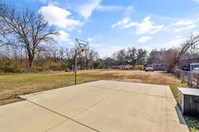 2002 W Bear Creek Road, Cedar Hill, TX 75104 - Photo 28