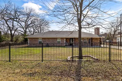 2002 W Bear Creek Road, Cedar Hill, TX 75104 - Photo 2