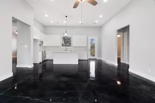 535 E Fairview St, Blossom, TX 75416 - Photo 6