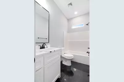 535 E Fairview St, Blossom, TX 75416 - Photo 18