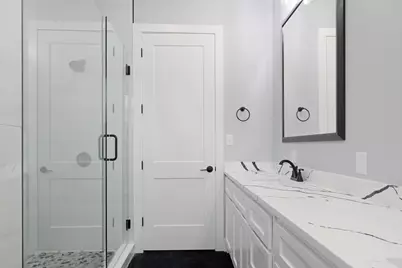 535 E Fairview St, Blossom, TX 75416 - Photo 16