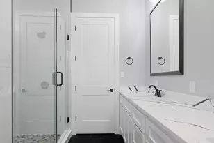 535 E Fairview St, Blossom, TX 75416 - Photo 16