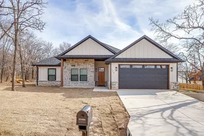 725 Haynie Drive, Runaway Bay, TX 76426 - Photo 2