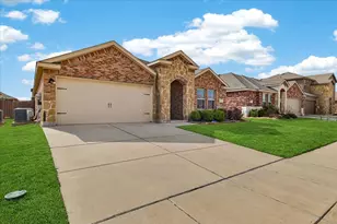 301 Samuel St, Denton, TX 76207 - Photo 2