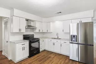 157 W Purnell Rd, Lewisville, TX 75057 - Photo 8