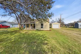 604 N Pecan Ave, Hubbard, TX 76648 - Photo 2