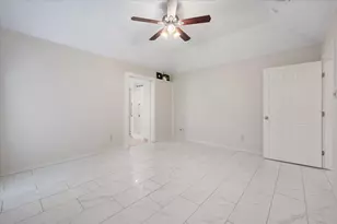 2137 Chapel Downs Dr, Arlington, TX 76017 - Photo 20