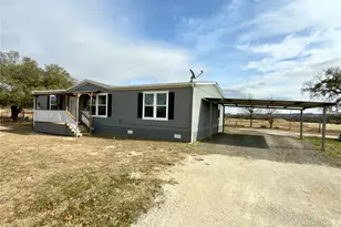 752 Memory Ln, Evant, TX 76525 - Photo 6