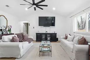 908 Darnell Ave, Benbrook, TX 76126 - Photo 8