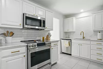 908 Darnell Avenue, Benbrook, TX 76126 - Photo 12