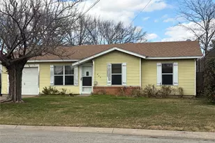 224 Kay Ln, Saginaw, TX 76179 - Photo 1