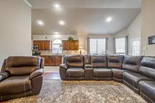 729 W Bend Blvd, Burleson, TX 76028 - Photo 14