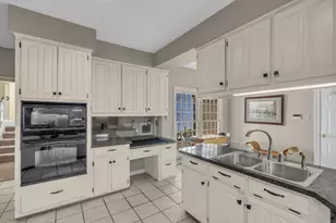 4707 O'Connor Ct, Irving, TX 75062 - Photo 10