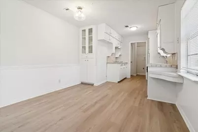 852 W Redbud Drive, Hurst, TX 76053 - Photo 10