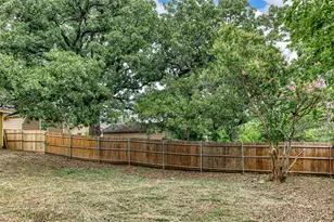 2621 Canton Dr, Fort Worth, TX 76112 - Photo 32