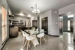 4547 Buckingham Dr, Grand Prairie, TX 75052 - Photo 10