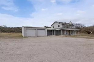4600 Hunters Glen Ct, Granbury, TX 76048 - Photo 4