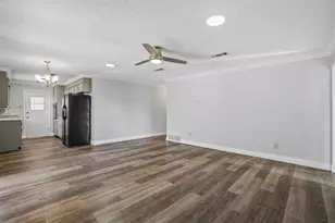 7017 Crabtree Ln, North Richland Hills, TX 76182 - Photo 12