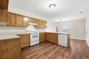 710 Erath St, Meridian, TX 76665 - Photo 10