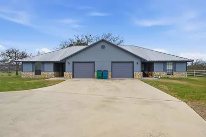 710 Erath Street, Meridian, TX 76665 - Photo 2