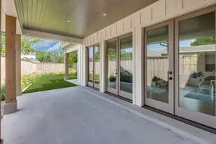 3911 Hawick Ln, Dallas, TX 75220 - Photo 22