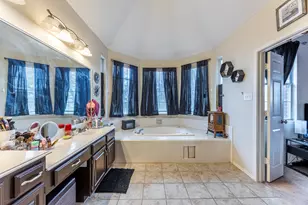 8701 Creekside Dr, Rowlett, TX 75089 - Photo 20