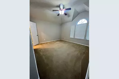 10808 Emerald Park Lane, Fort Worth, TX 76052 - Photo 12