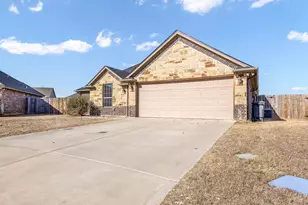 9142 Parkview Cir, Tolar, TX 76476 - Photo 2