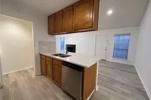 2424 Sherry St, Arlington, TX 76014 - Photo 8