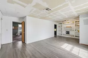 1109 E McLennan Ave, Mart, TX 76664 - Photo 10