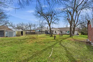 1109 E McLennan Ave, Mart, TX 76664 - Photo 16