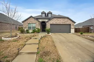 525 Redbud Dr, Royse City, TX 75189 - Photo 2
