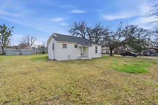 1013 Tejas Ln, Stephenville, TX 76401 - Photo 6