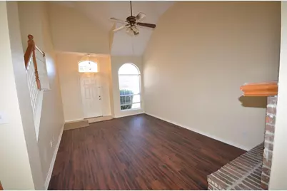 2201 Ashwood Court, Carrollton, TX 75006 - Photo 6