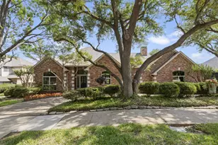 1003 N Wiltshire Dr, Carrollton, TX 75007 - Photo 2