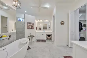 2400 Vineyard Dr, Granbury, TX 76048 - Photo 16