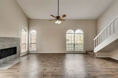 2642 Encina, Irving, TX 75038 - Photo 2