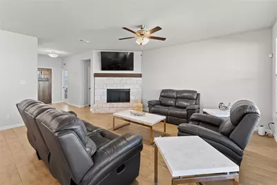 185 Chester Road, Springtown, TX 76082 - Photo 4