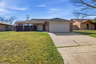 773 Parkview Dr, Burleson, TX 76028 - Photo 1