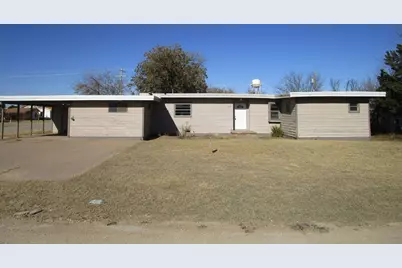 602 E Texas Street, Crowell, TX 79227 - Photo 1