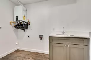 600 N 1st St, Midlothian, TX 76065 - Photo 8