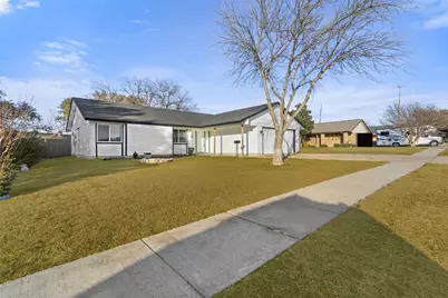 2023 Deerfield Drive, Carrollton, TX 75007 - Photo 2