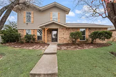 2736 E Wentwood Drive, Carrollton, TX 75007 - Photo 2