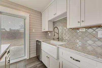 2736 E Wentwood Drive, Carrollton, TX 75007 - Photo 16